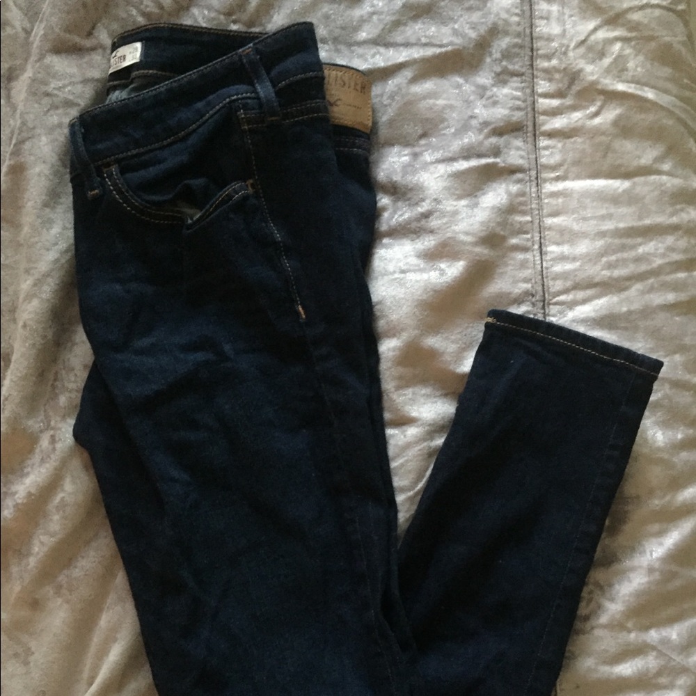 Hollister 9L Dark Wash Jeggings